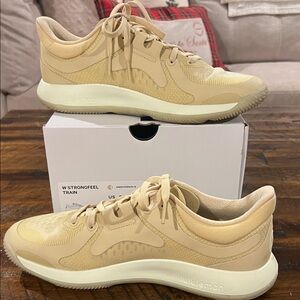 lululemon athletica Women's Beige Athletic Shoes